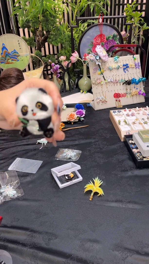 织绣小***梦非遗苏绣手工饰品