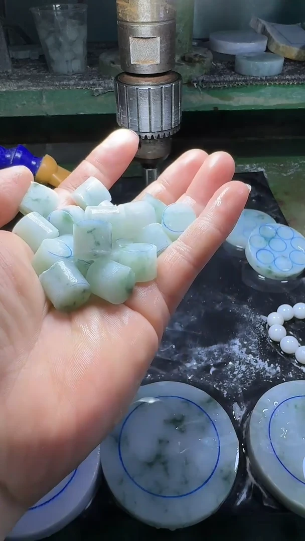 未镶嵌定制翡翠飘花手链