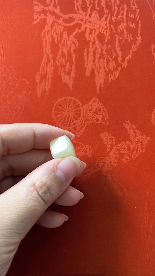 未镶嵌和田玉挂件白玉老熟方珠配珠（12mm）