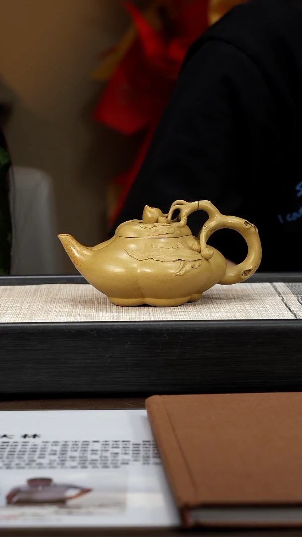 茶壶紫砂【P058】上合桃 260c XZQ
