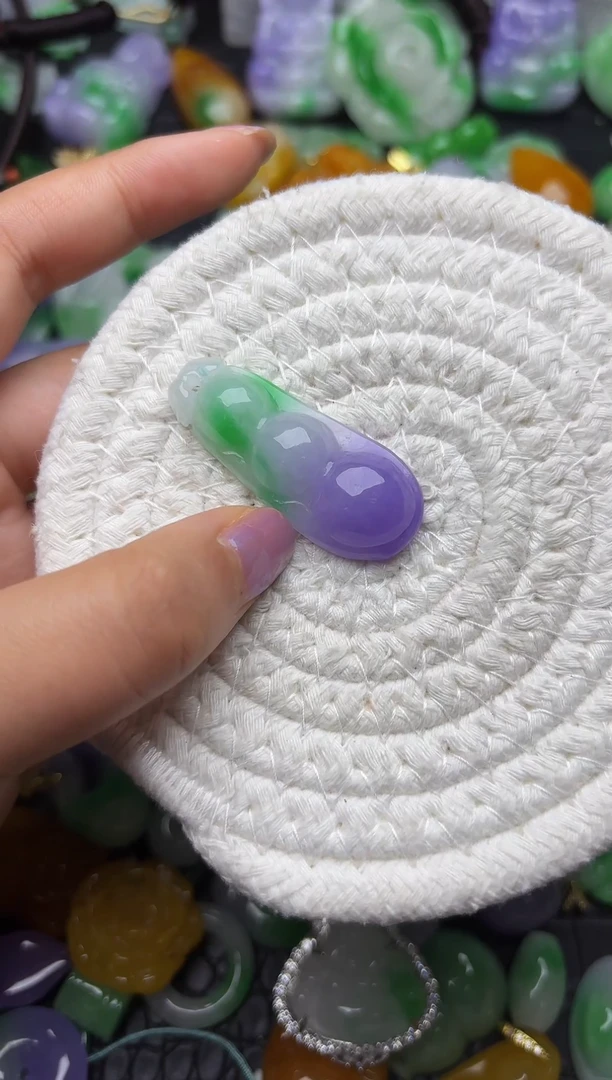 颈饰未镶嵌翡翠缅甸翡翠吊坠