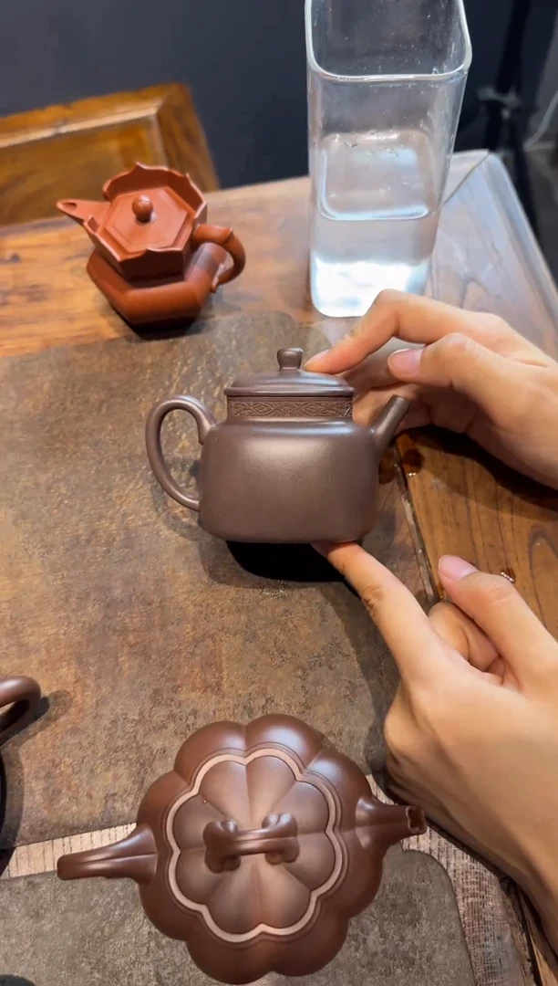茶壶紫砂R****e四方言心