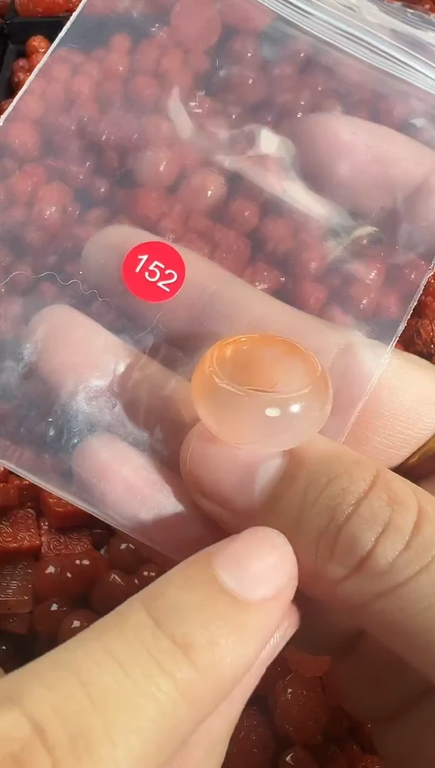 颈饰未镶嵌南红玛瑙1