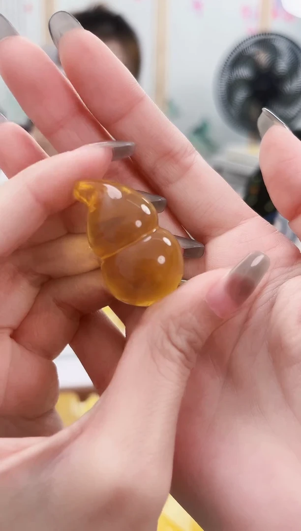 未镶嵌蜜蜡裸石7g+鼓励吊坠/多样性发其一