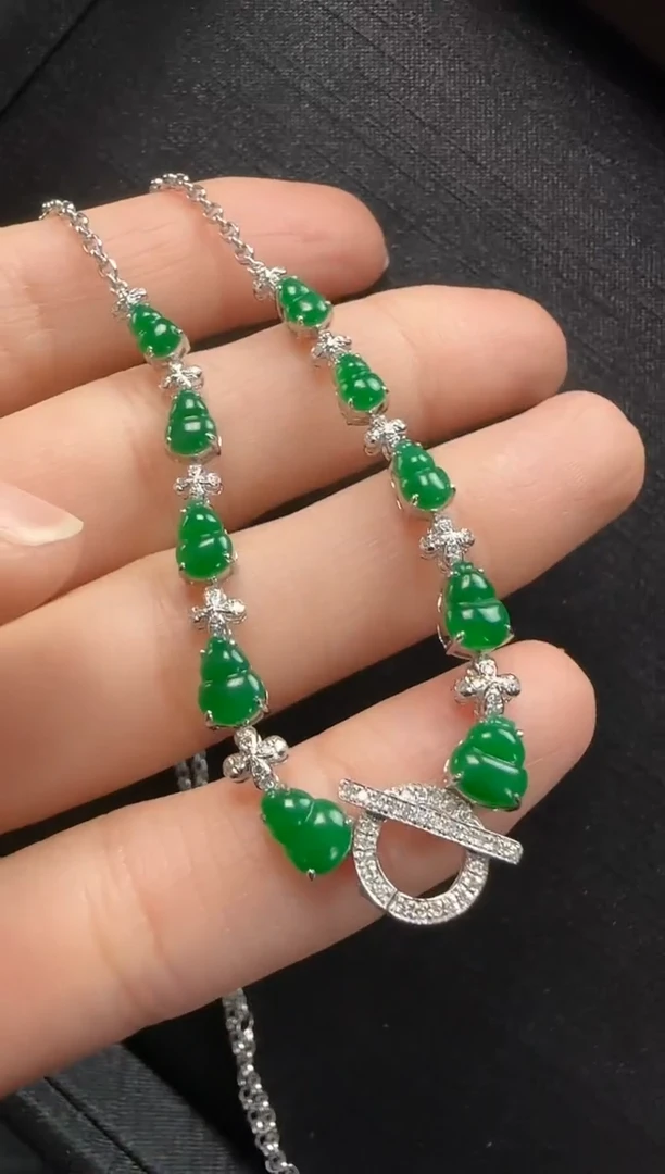 【闪购商品】翡翠套链18K金镶嵌640葫芦一条