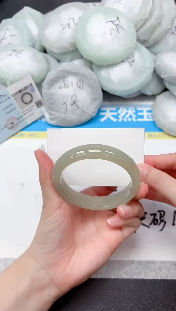 未镶嵌手镯石英质玉80-59.3