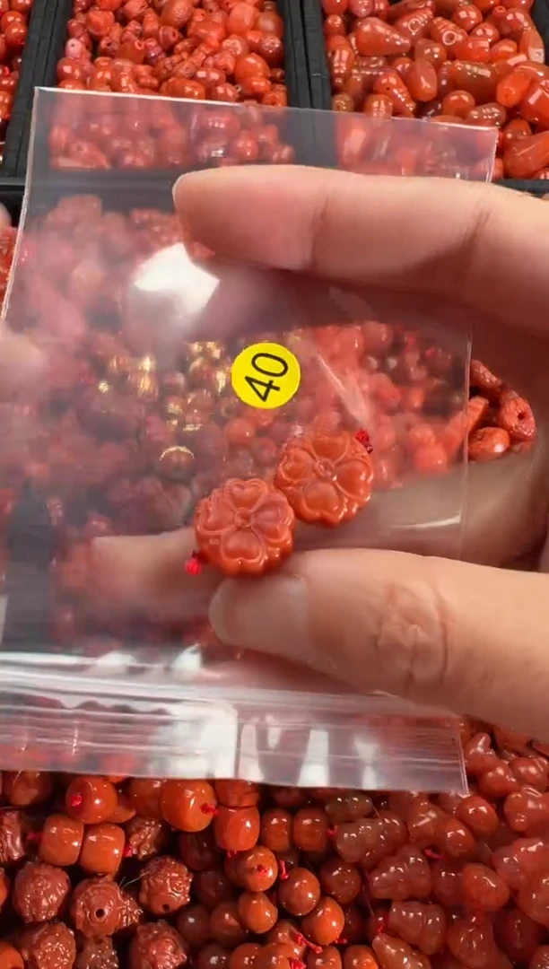 【闪购商品】南红玛瑙颈饰未镶嵌1