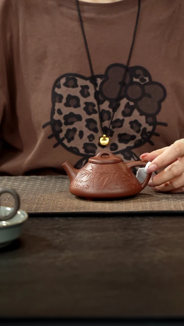 茶壶紫砂底槽青子冶刻竹200cc