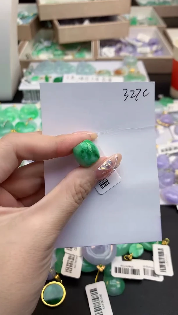 颈饰未镶嵌翡翠天然缅甸A货翡翠