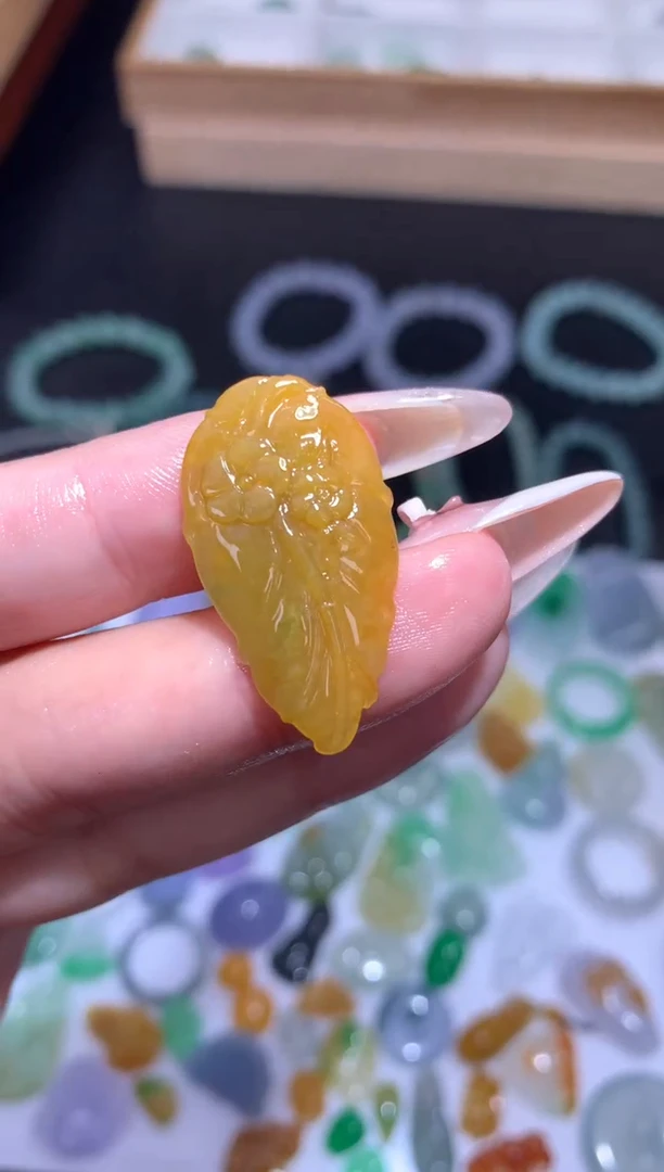 定制翡翠未镶嵌毛货