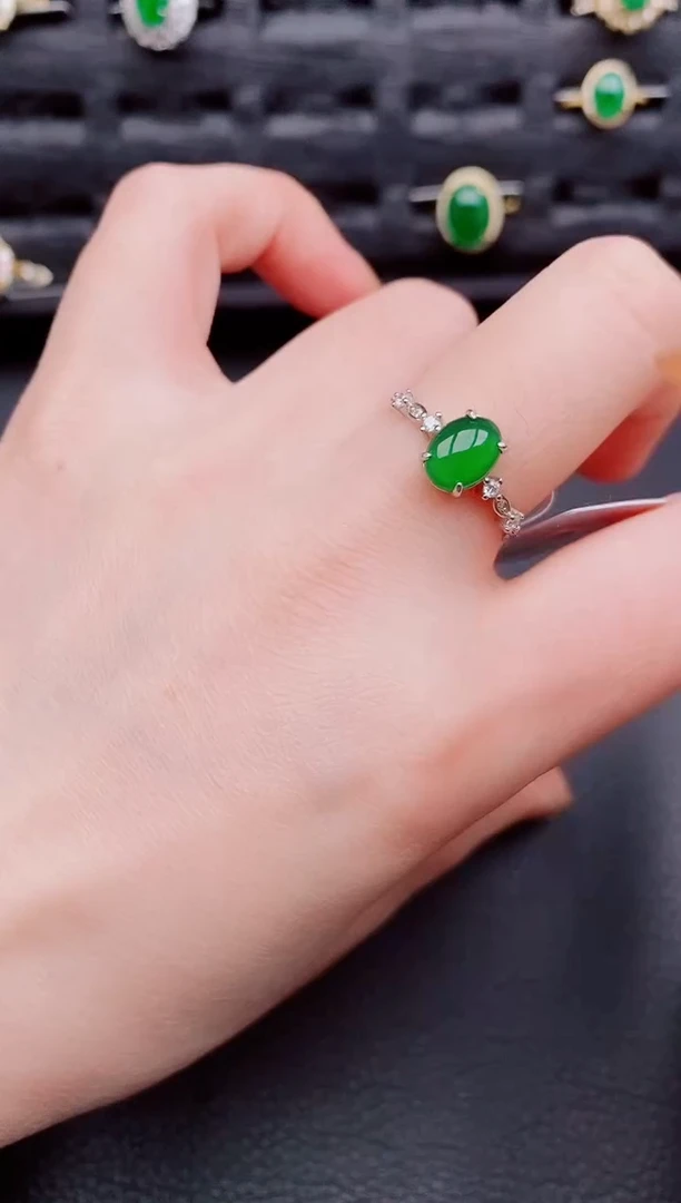 【闪购商品】翡翠戒指银S925镶嵌天然a货翡翠302