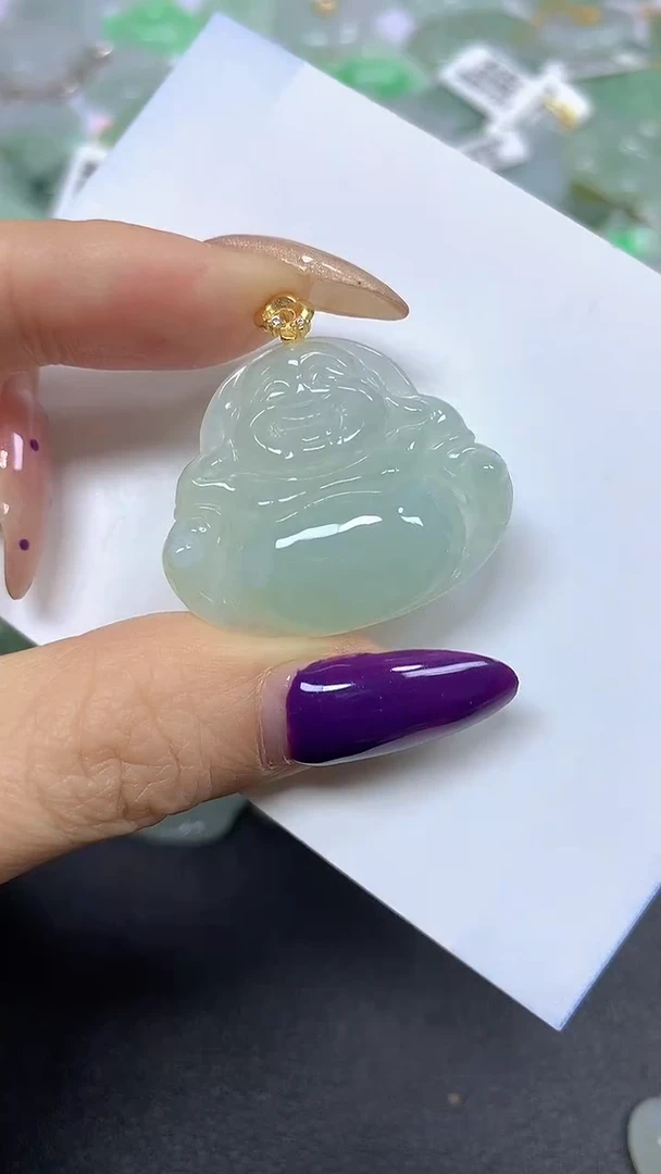 颈饰18K金镶嵌翡翠