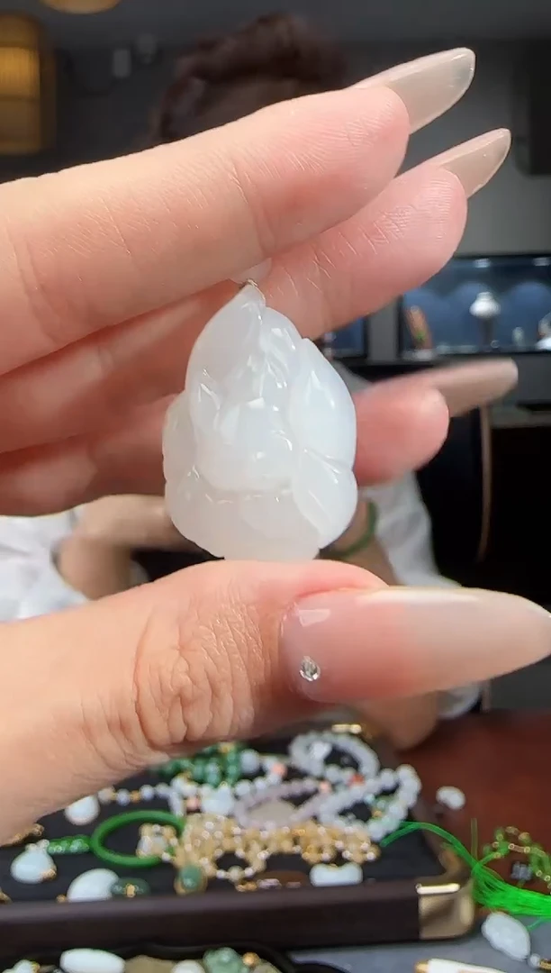 和田玉未镶嵌吊坠(不含链)1