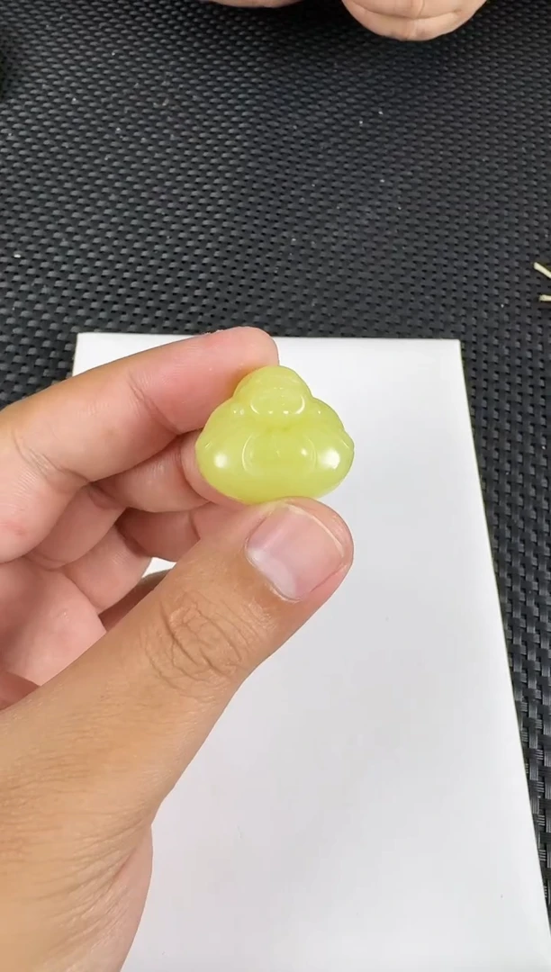 【闪购商品】和田玉吊坠未镶嵌抱抱佛