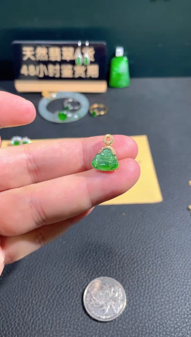 【闪购商品】翡翠颈饰18K金镶嵌翡翠