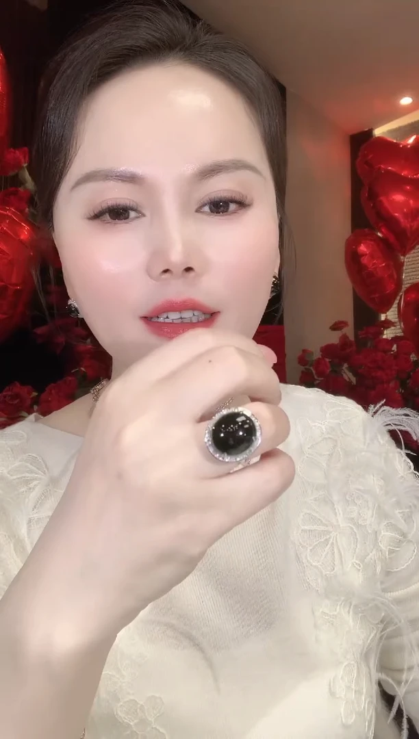18K金镶嵌戒指翡翠A113