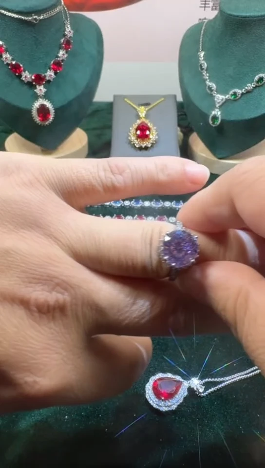 戒指蓝宝石18K金镶嵌0