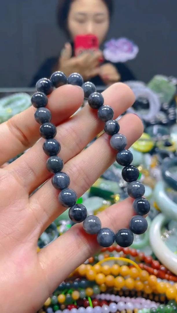 颈饰未镶嵌翡翠8MM/C/翡翠A货，一件也是批发价
