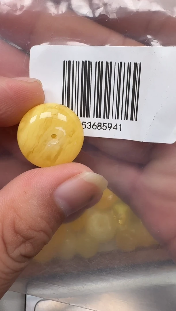 裸石琥珀未镶嵌如图