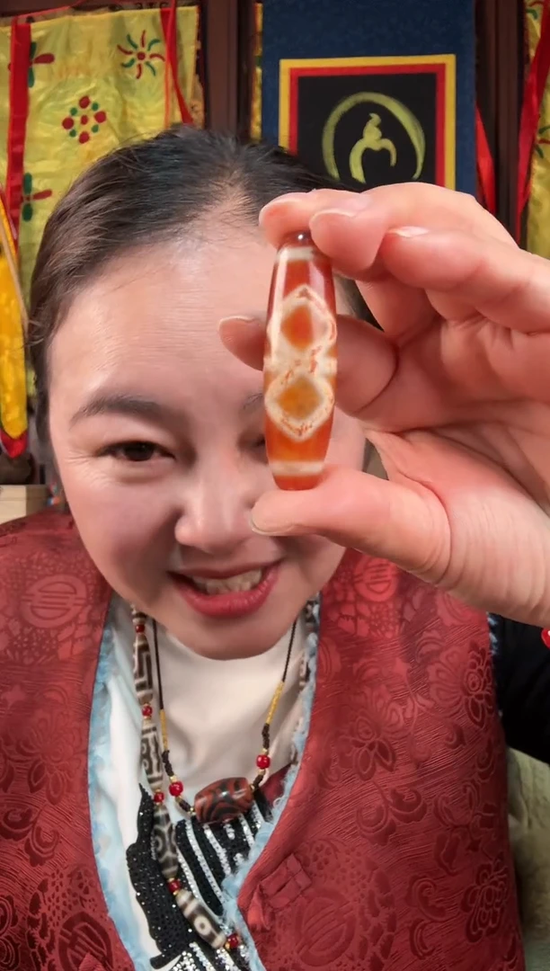 无非金属藏地红肉古珠