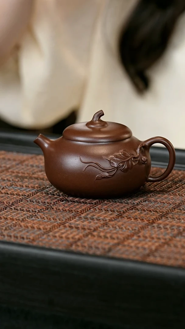 茶壶紫砂甜瓜壶 一物见春