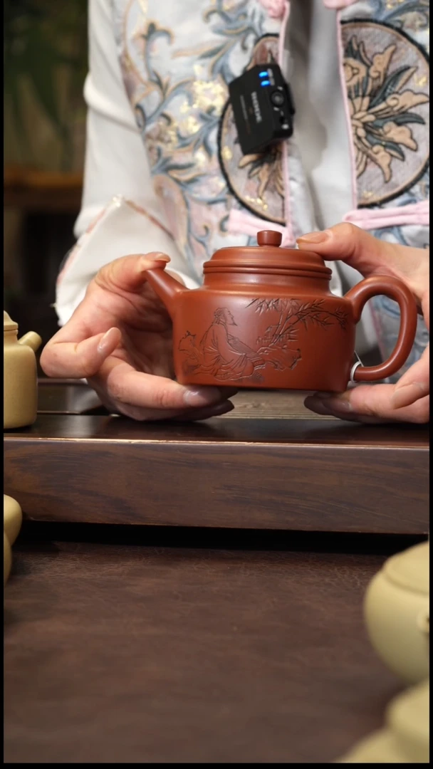 茶壶紫砂朱泥刻绘剑流德钟200cc左右