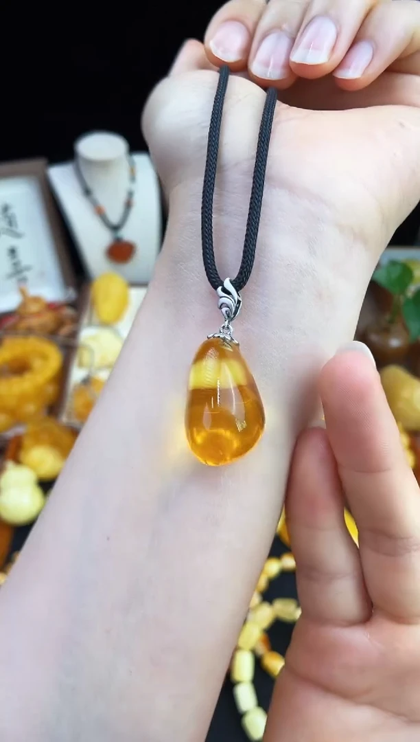 未镶嵌琥珀珠宝奇石柒月