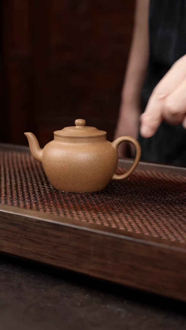 茶壶紫砂芝麻绿宫灯