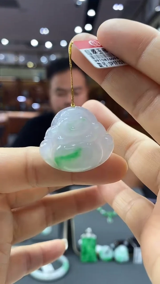 颈饰未镶嵌翡翠佛公