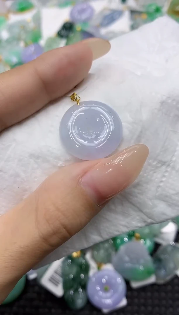 颈饰18K金镶嵌翡翠1111111111111