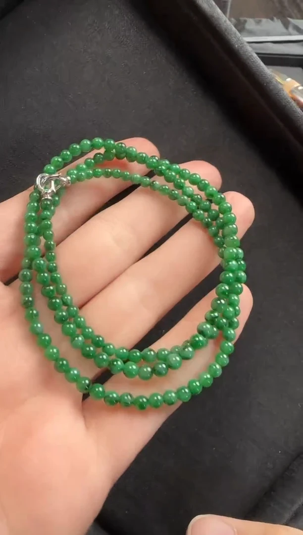 颈饰18K金镶嵌翡翠519玉珠一条