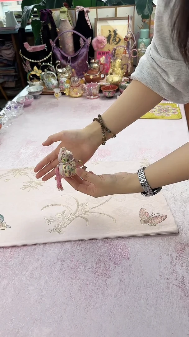 30 宋锦葫芦茶桌摆件