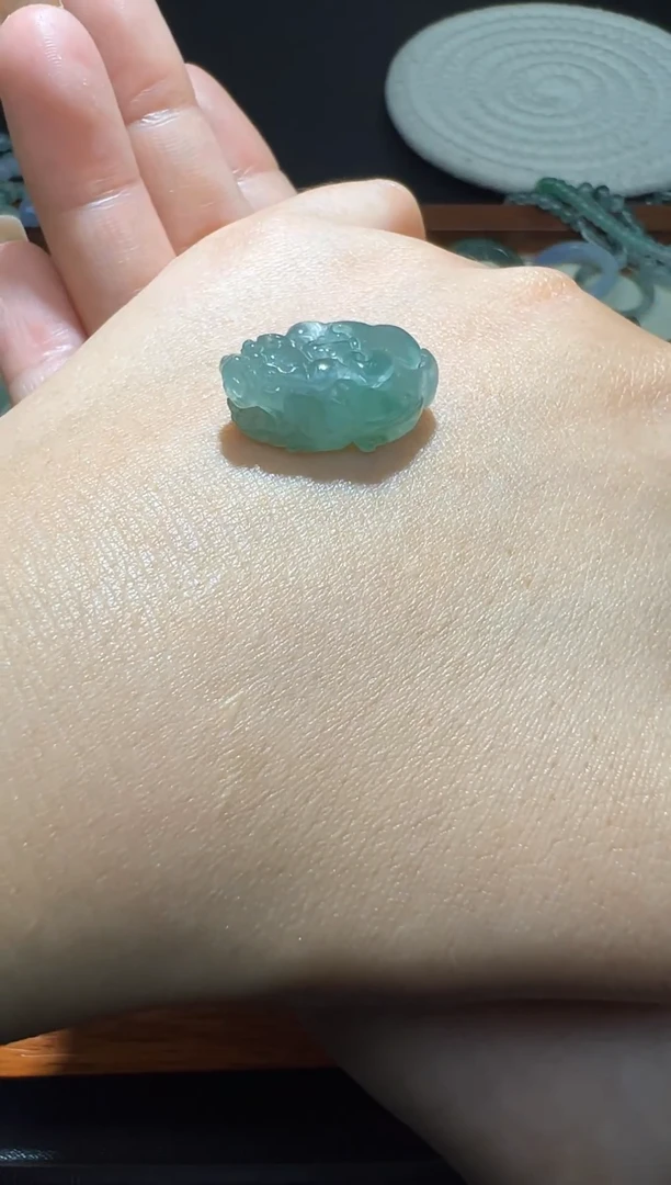 未镶嵌定制翡翠冰貔貅