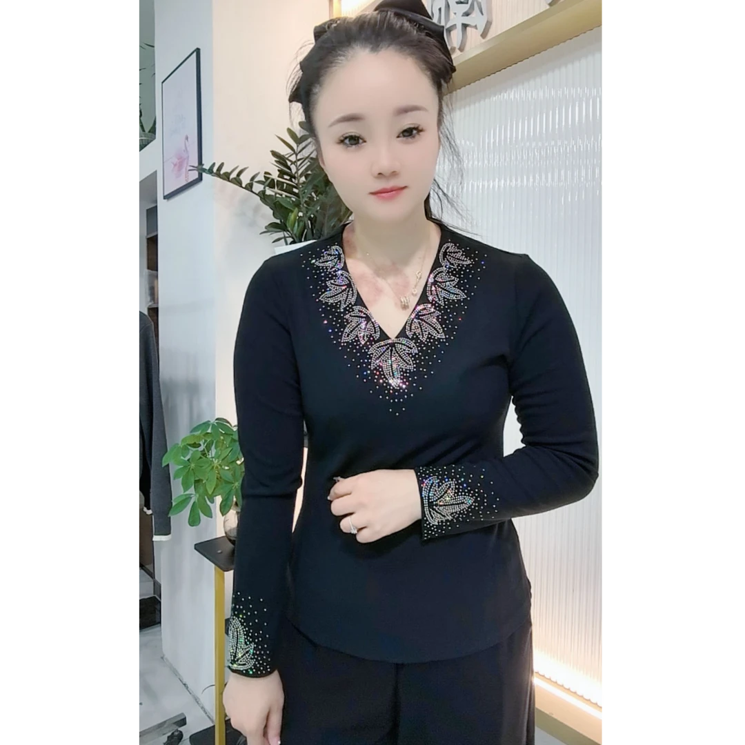 【婉婷服饰】508长袖秋款打底衫V领女装时尚修身休闲百搭洋气