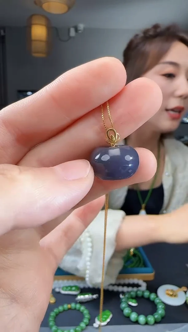 和田玉18K金镶嵌吊坠(不含链)1