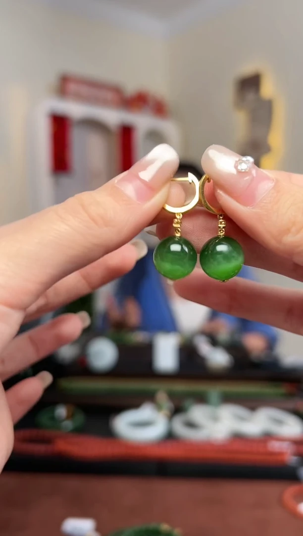 【闪购商品】和田玉耳饰18K金镶嵌C16- 猫眼耳钉