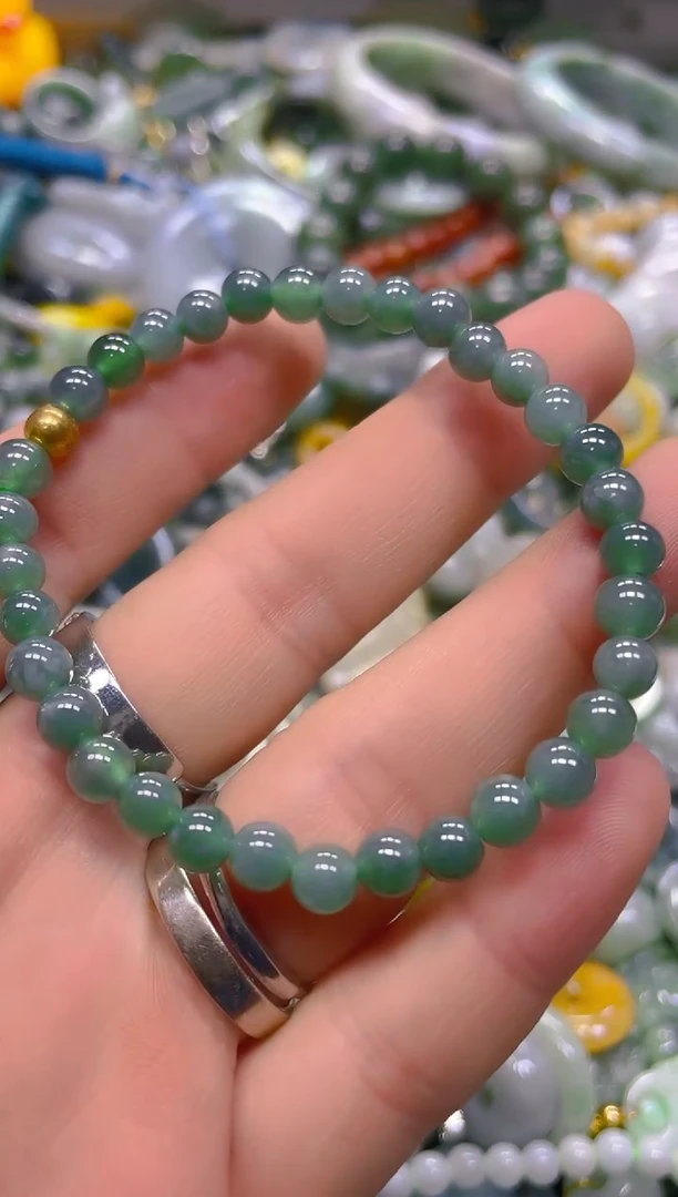 翡翠未镶嵌颈饰5MM/J/翡翠A货,一件也是批发价