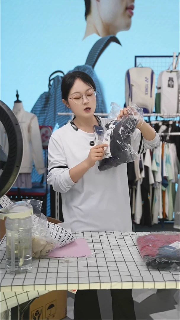 664号清仓衣服，不退不换！！！男款黑色2XL
