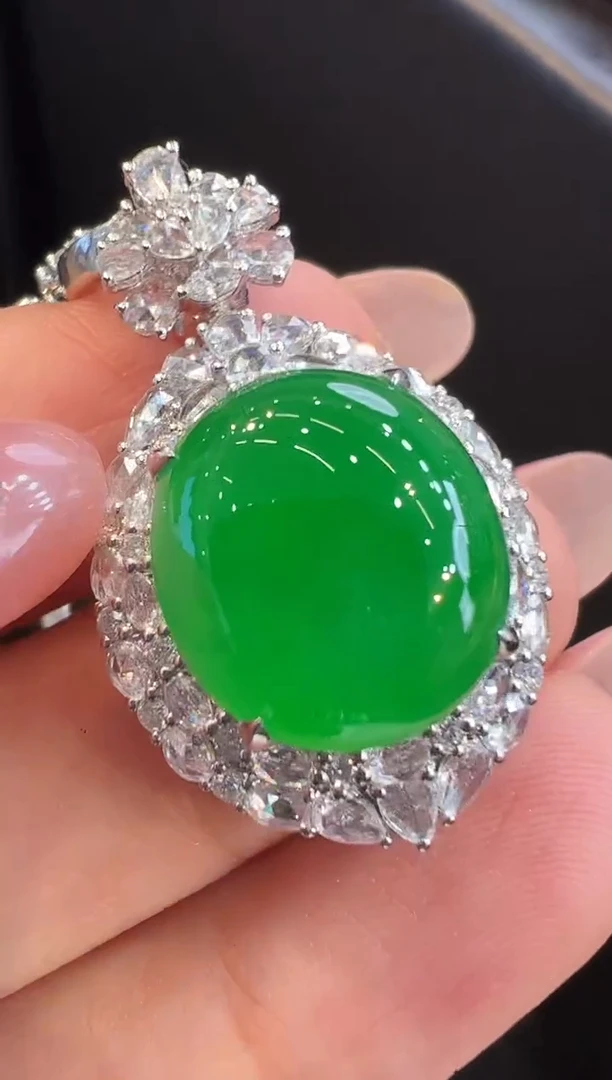 吊坠(不含链)18K金镶嵌翡翠吊坠