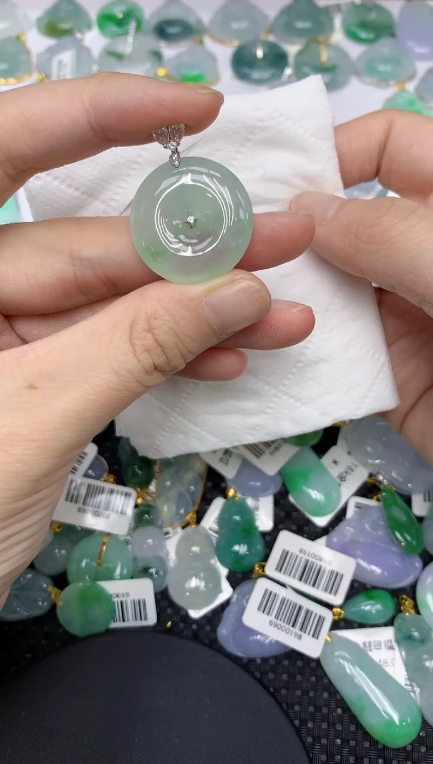 颈饰18K金镶嵌翡翠1111111