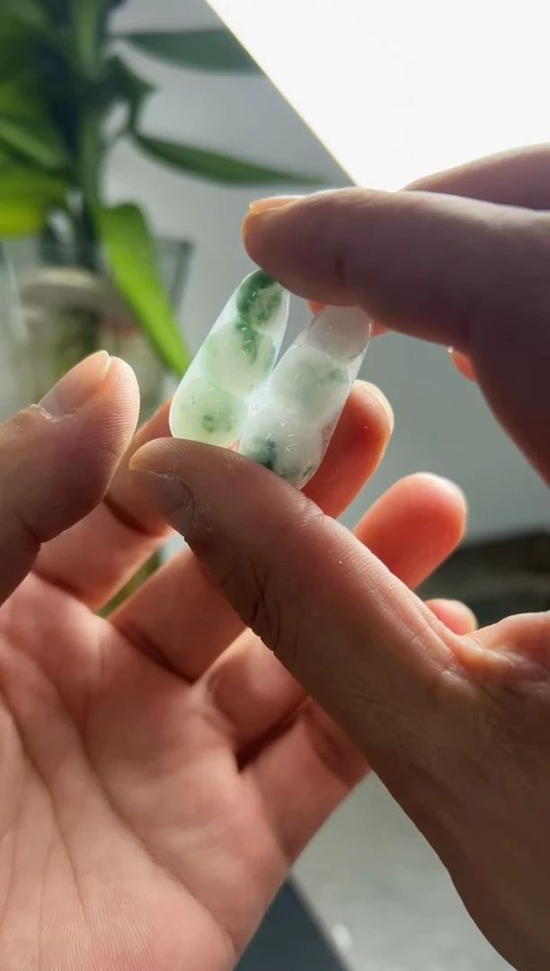 18K金镶嵌挂件翡翠豆子XDD05/多样性发一件