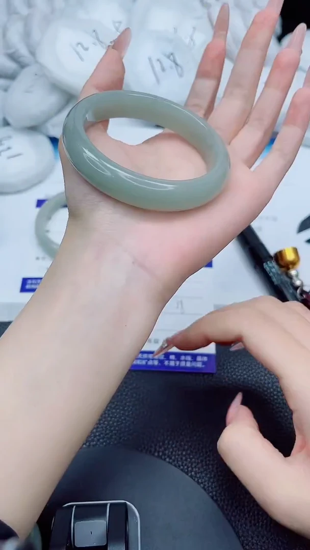 石英质玉手镯未镶嵌151-58