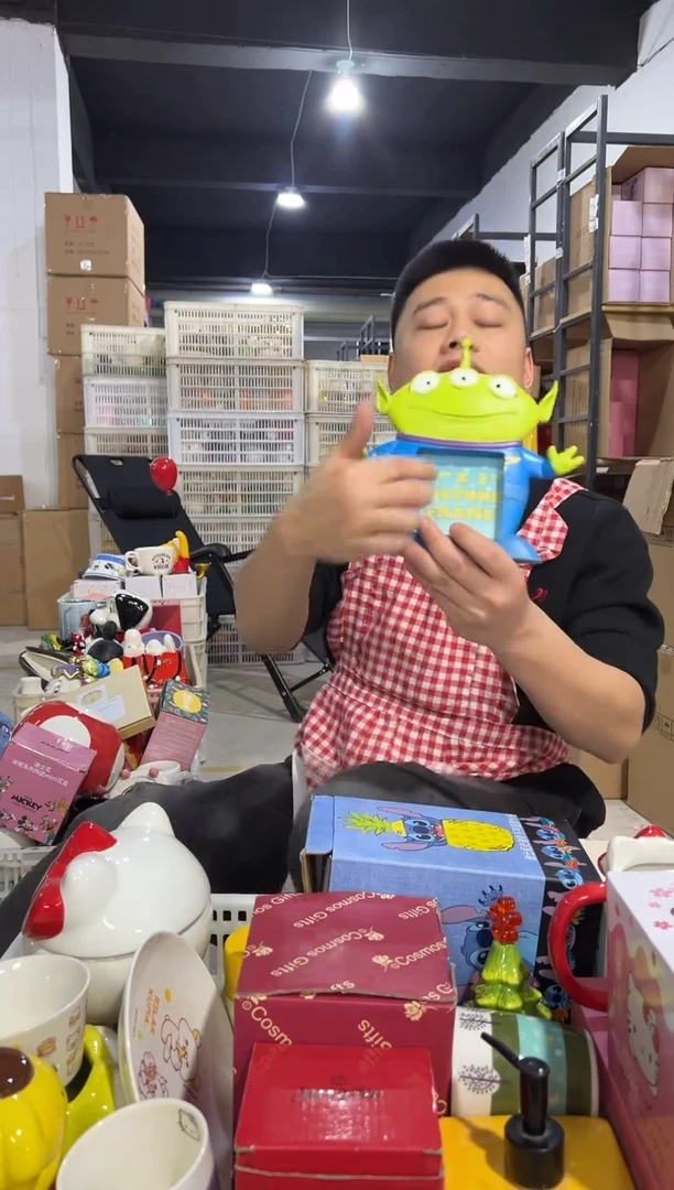 【闪购商品】杯树脂三眼仔相框