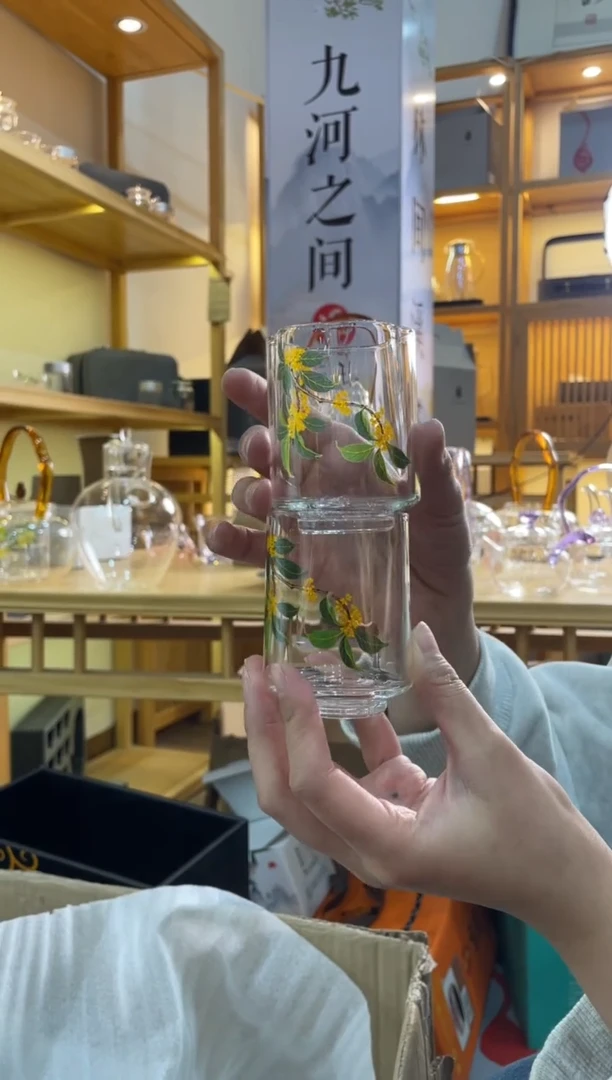 桂花主人杯花瓣拍一发二