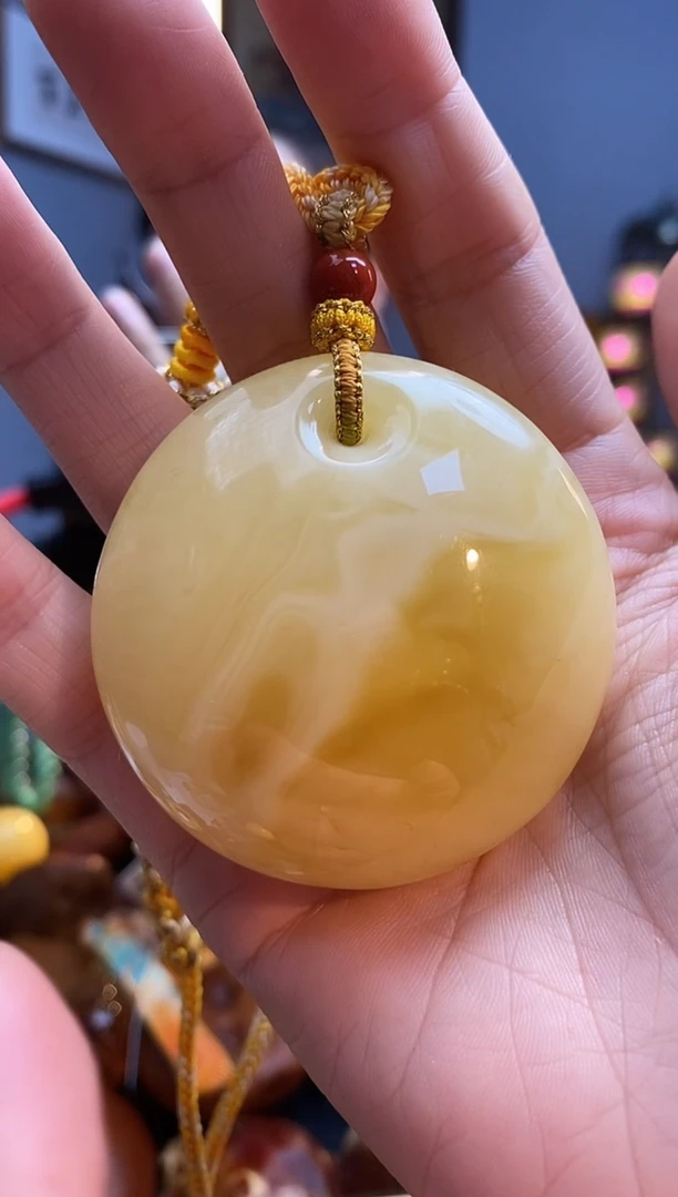 琥珀颈饰未镶嵌吊坠