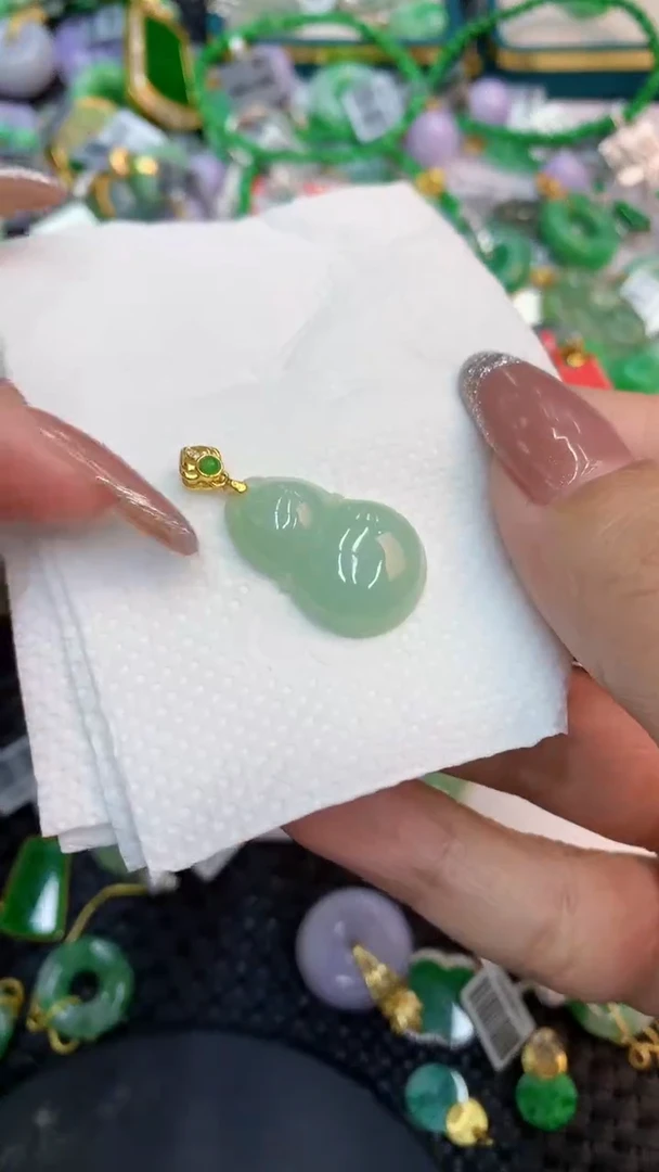 颈饰未镶嵌翡翠1