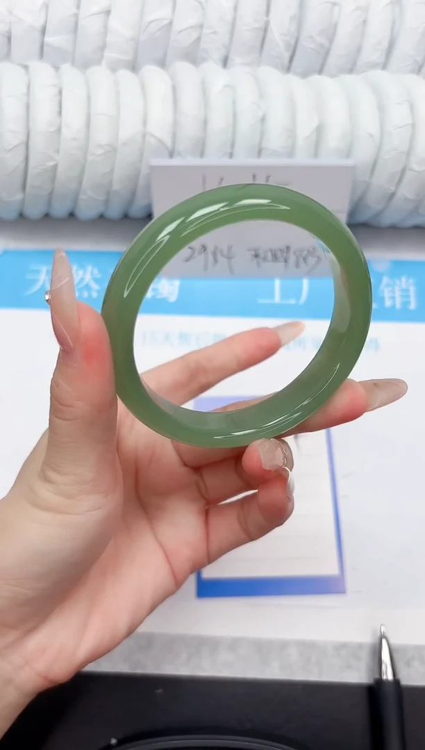 石英质玉手镯未镶嵌131-62BQ