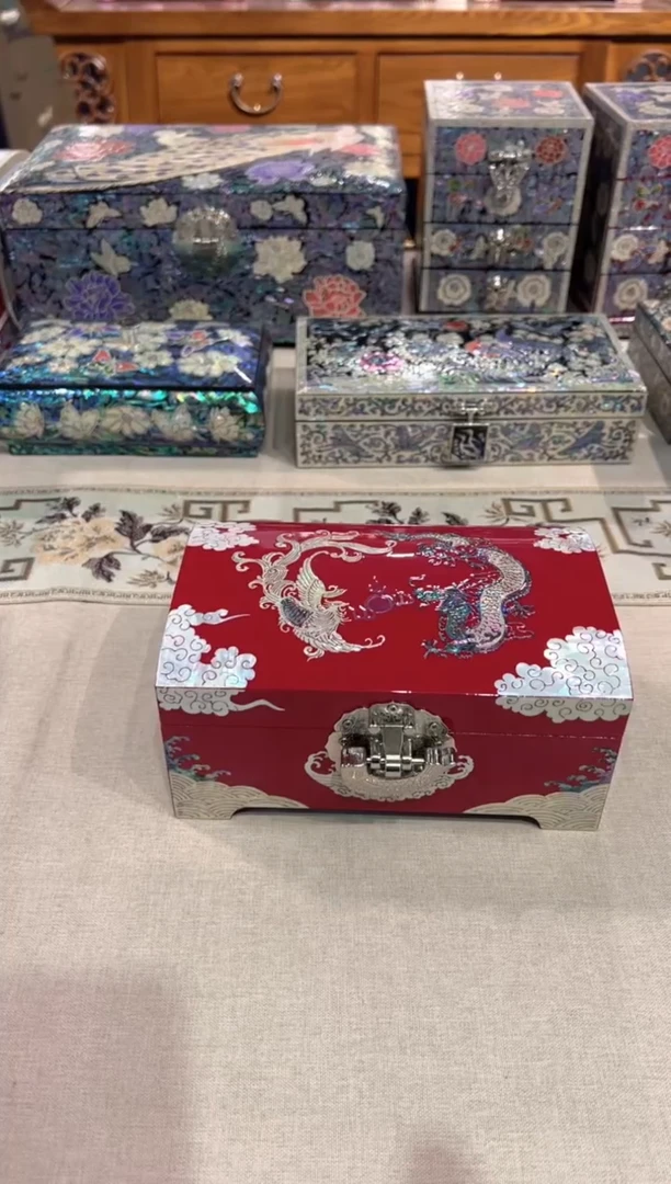 【闪购商品】鱼锁绒布底·弘贝雅螺钿漆器文化馆