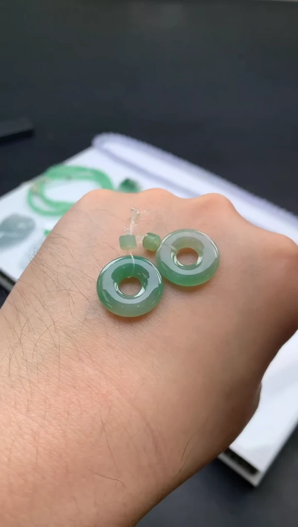 未镶嵌定制翡翠翡翠