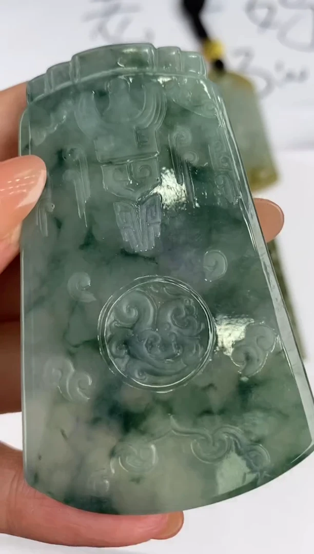 未镶嵌挂件翡翠305398     多人